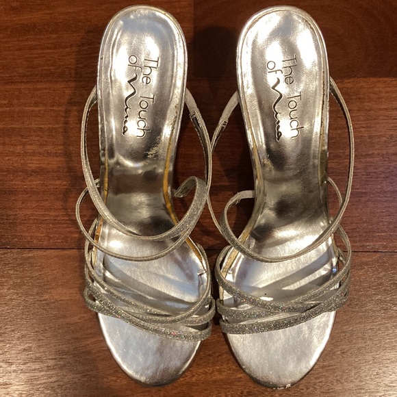 Shiny Silver slip on Heels with a clear heel and glitter straps - Picture 2 of 7